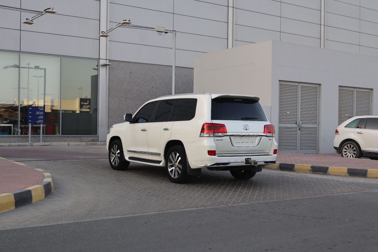 تويوتا لاند كروزر GXR 4.6L