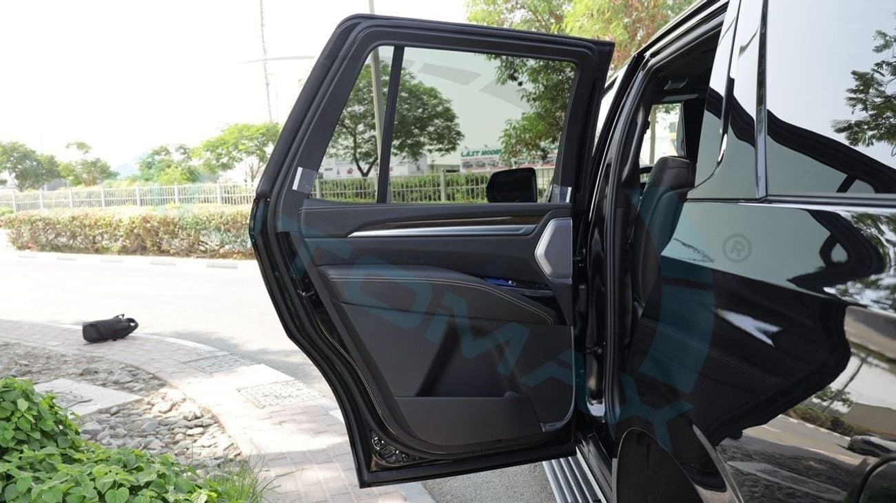 Cadillac Escalade 600 Sport Platinum V8 6.2L 2025 0Km With 5 Years Or 200,000 Km Warranty