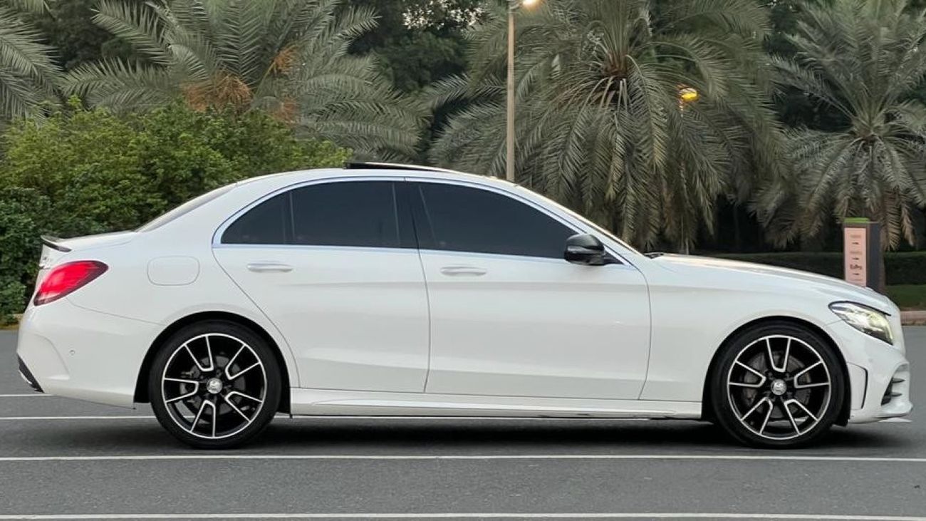 Mercedes-Benz C 200 AMG Pack Mercedes-Benz C200 AMG  Model 2019 Gcc specs