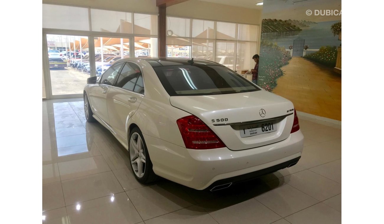 Mercedes-Benz S 500 / GCC / AL Services History Inside Agency