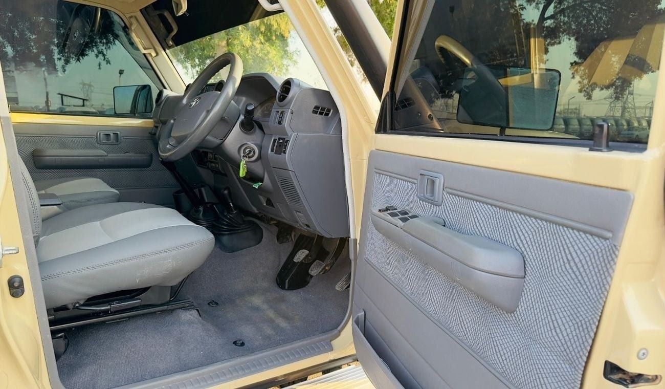 Toyota Land Cruiser Pick Up DOUBLE CABIN | 4.5L DIESEL ENGINE | MANUAL TRANSMISSION | RHD | AIR SNORKEL