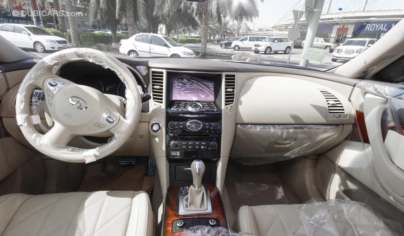 إنفينيتي QX70