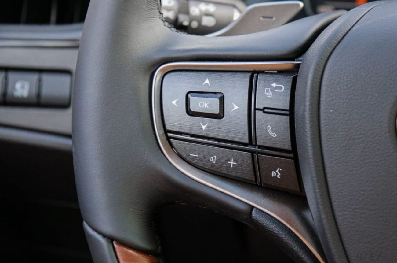 لكزس ES 350 3.5L PETROL FULL OPTION 2025 GCC