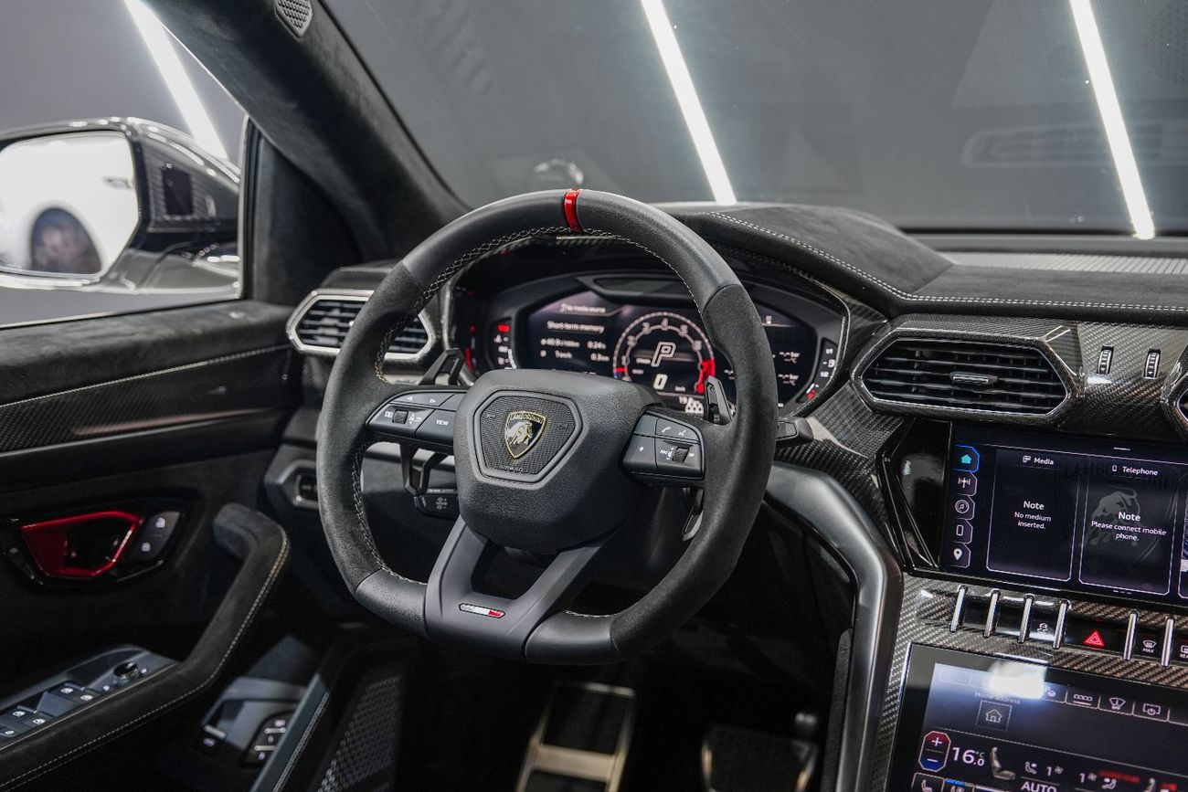 Lamborghini Urus 4.0T V8 Performante Full Carbon Pack, Akrapovic Exhaust, Lamborghini Warr + Serv!!