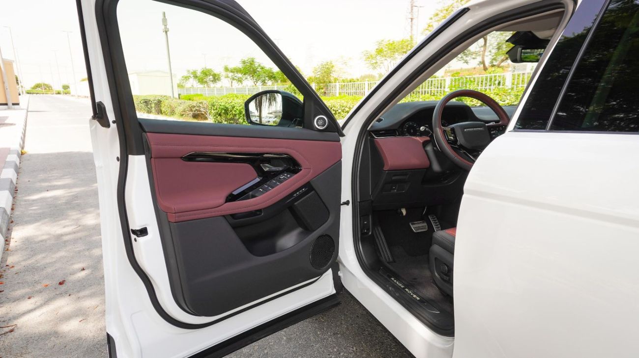 Land Rover Range Rover Evoque SE P250 DYNAMIC 2025!! FIVE YEARS WARRANTY!! THREE YEARS SERVICE CONTRACT