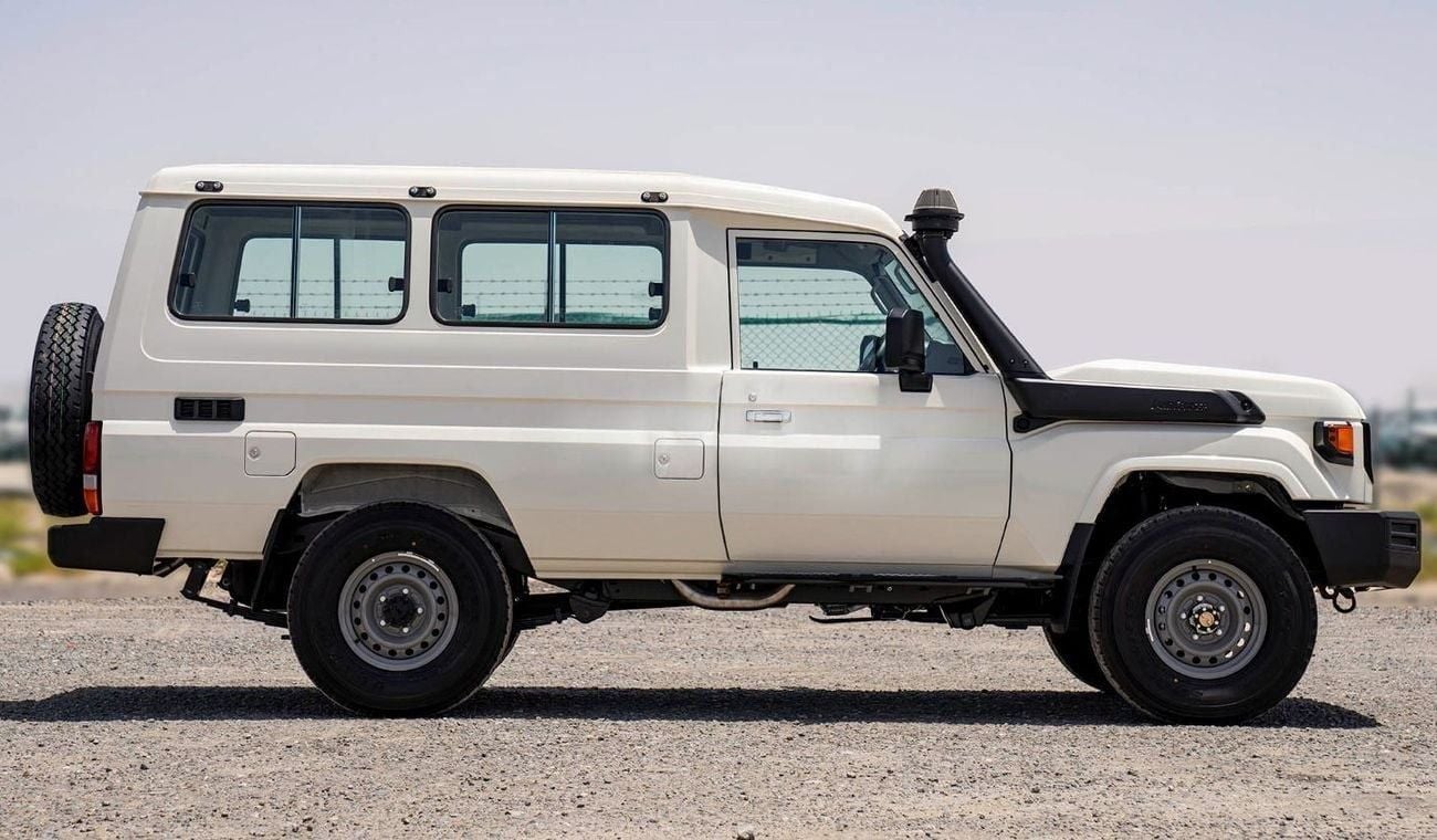 تويوتا لاند كروزر 70 LC 78 HARDTOP 2.8L AT