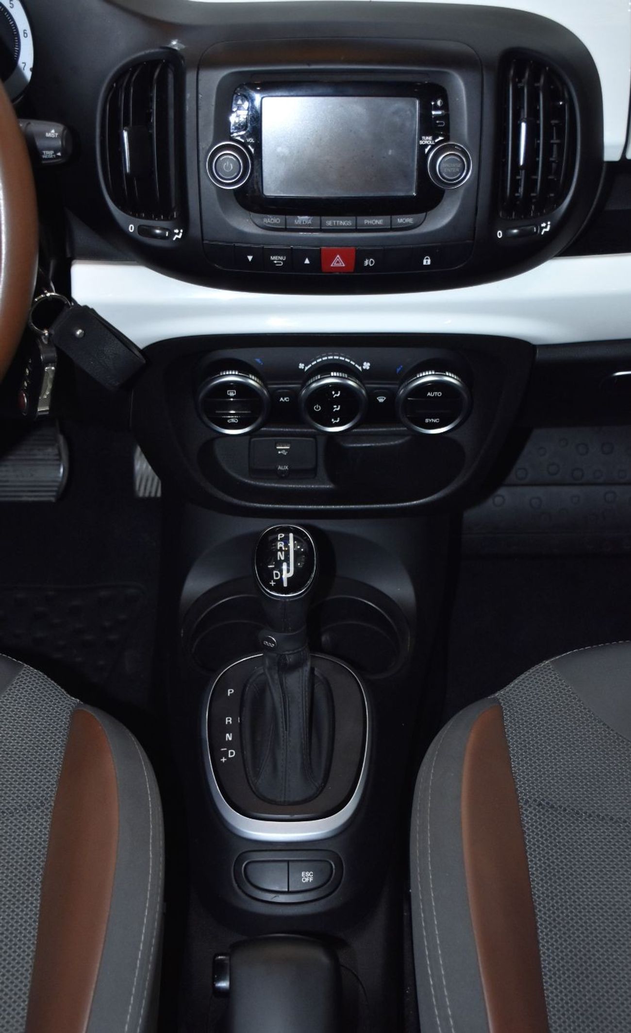 Fiat 500L EXCELLENT DEAL for our FIAT 500 L ( 2015 Model ) in White Color GCC Specs