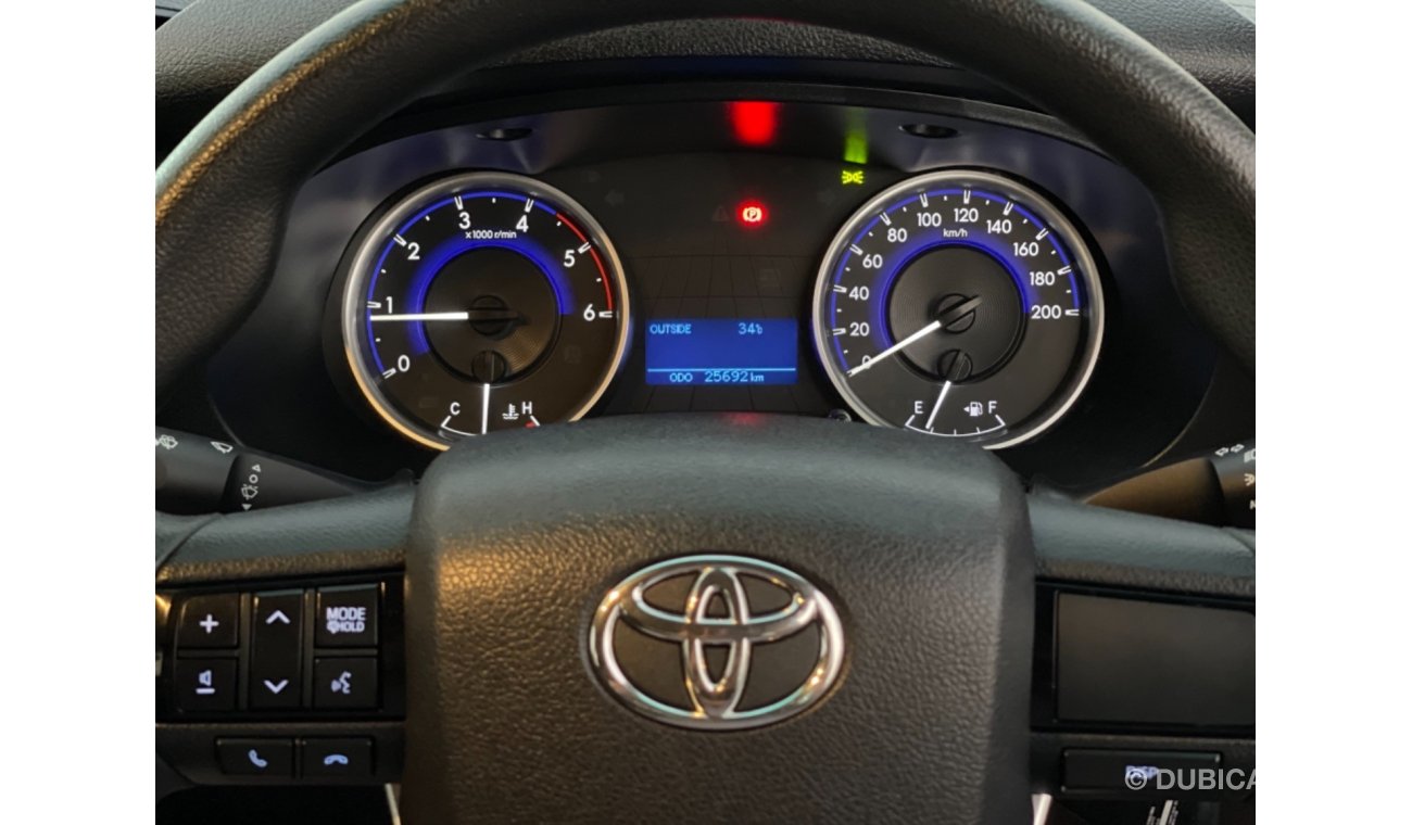 تويوتا هيلوكس Toyota Hilix Diesel engine model 2019 manual gear for sale form Humera motors car very clean and goo