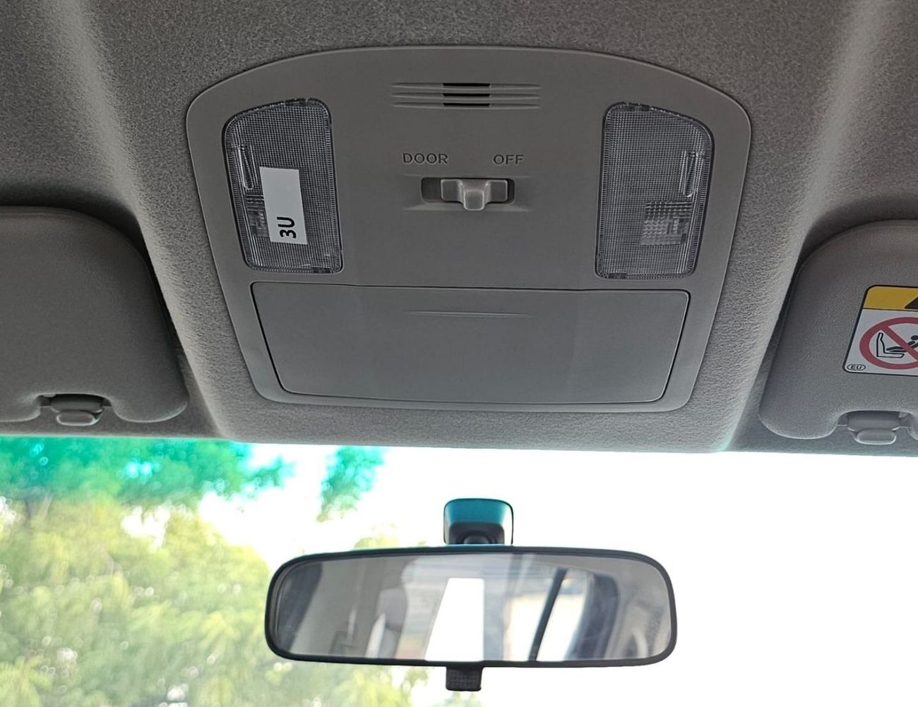 Toyota Hilux NARROW BODY DOUBLE CABIN NARROW BODY BASIC || DOUBLE CABIN / 2.7L PETROL V4 A/T / BED LINER | WINDOW VISOR | REAL CHROME BUMP