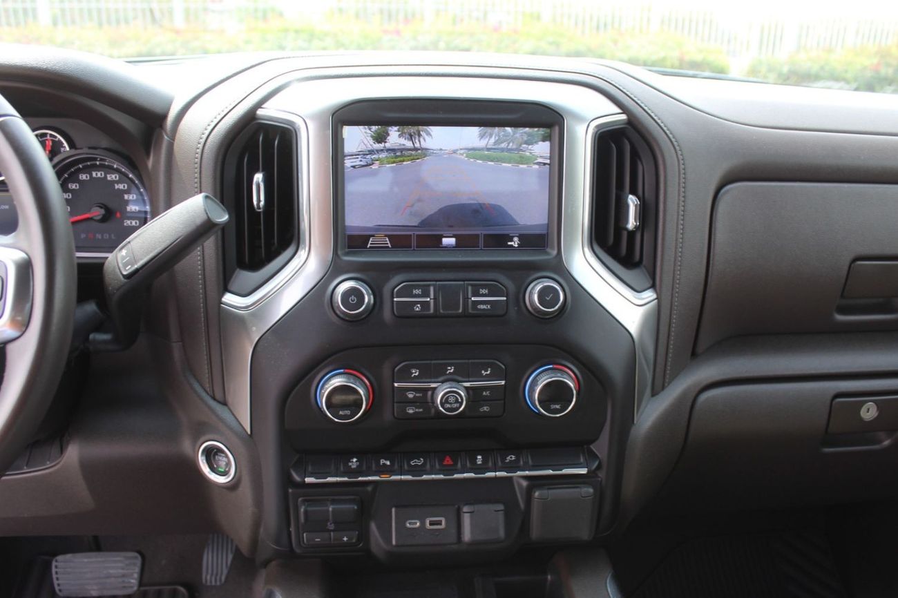 شيفروليه سيلفارادو CHEVROLET SILVERADO RST 2020 GCC LOW MILEAGE SINGLE OWNER IN MINT CONDITION