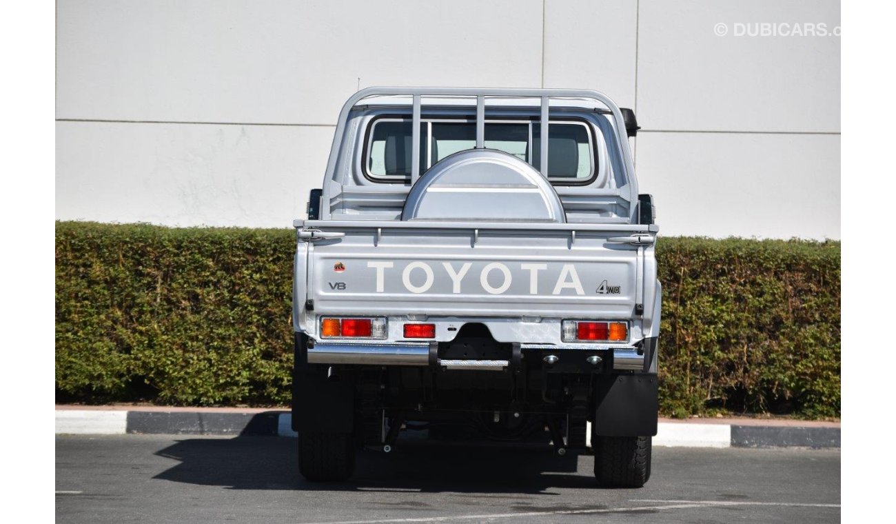 Toyota Land Cruiser Pick Up 79 Double Cabin V8 4.5L Diesel MT Limited