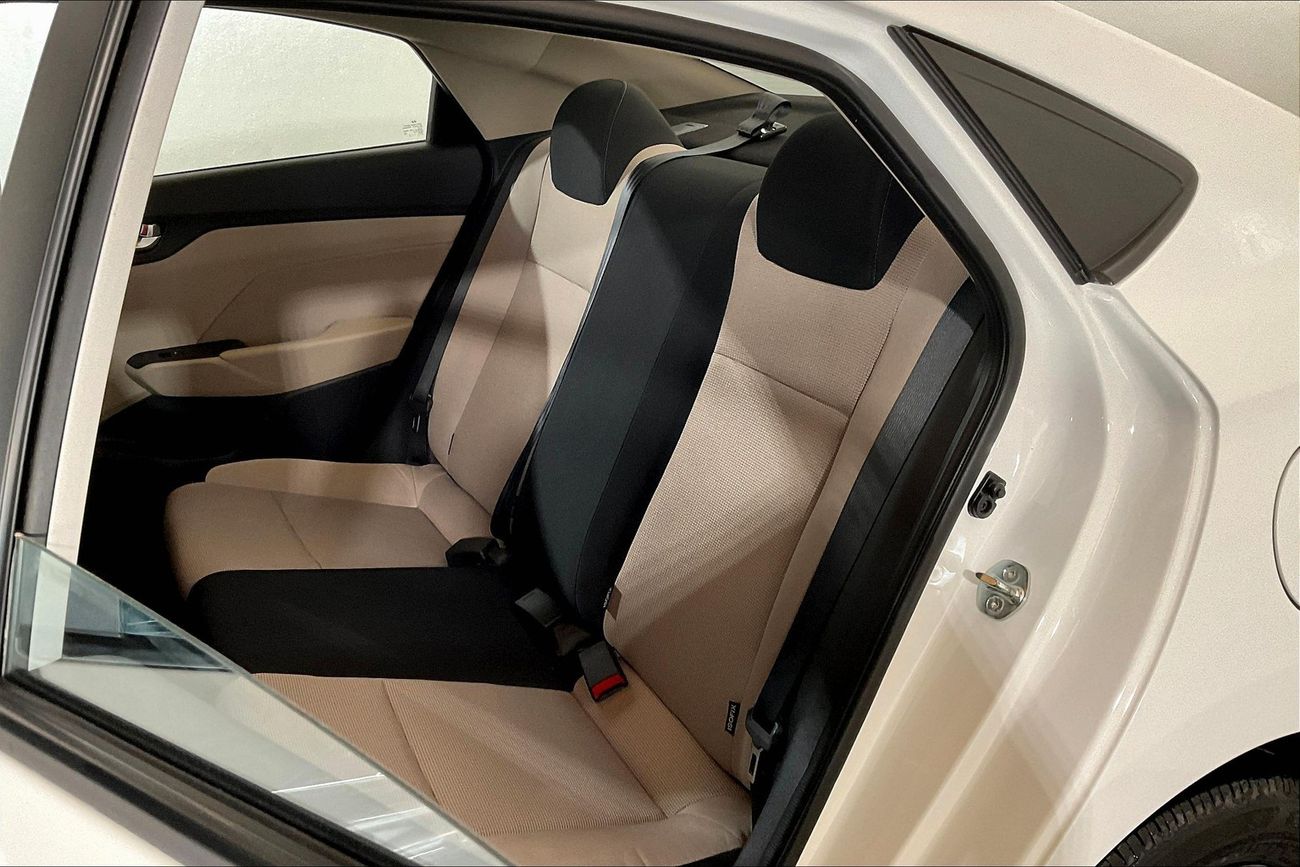 Hyundai Accent Smart Plus