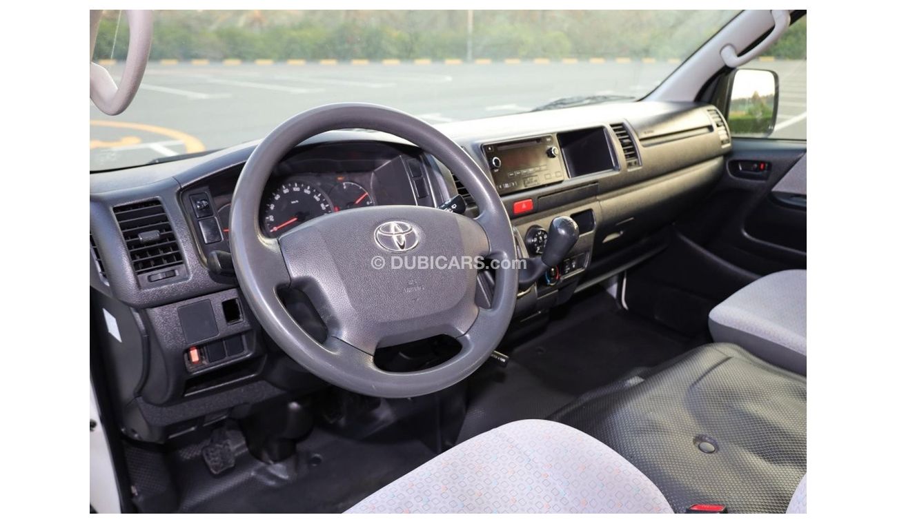Toyota Hiace DLX | 13 Executive Seats | Diesel | 4cyl | Excellent Condition | GCC