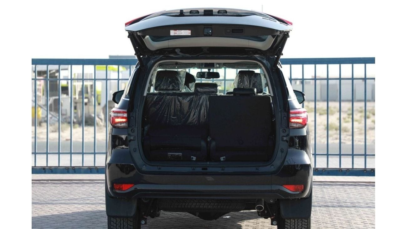 تويوتا فورتونر تويوتا فورتشنر 2024 4.0 4X4 HI Adventure - أسود من الداخل أسود | للتصدير فقط