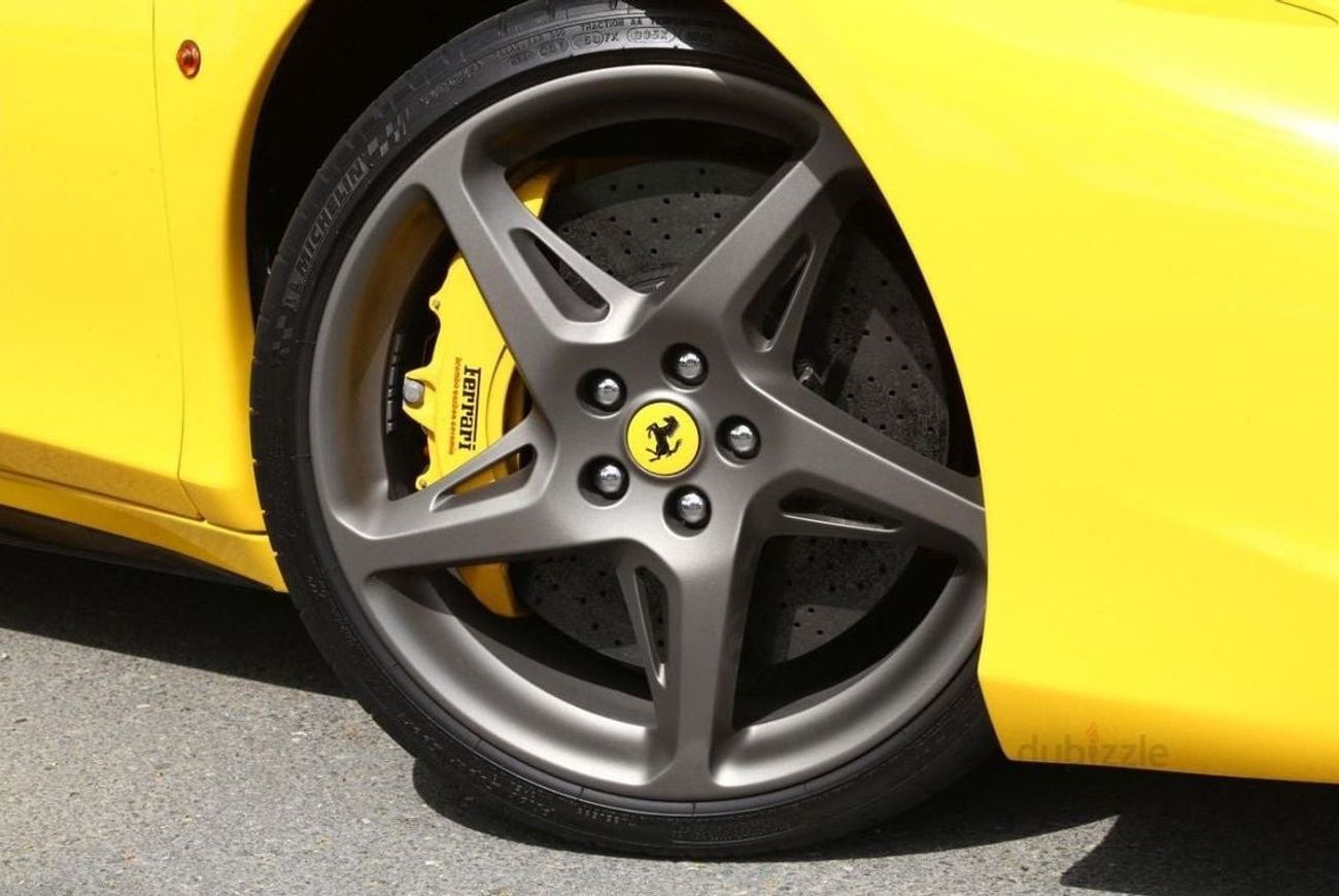 فيراري 458 Std 4.5L GCC SPEC NEAT AND CLEAN