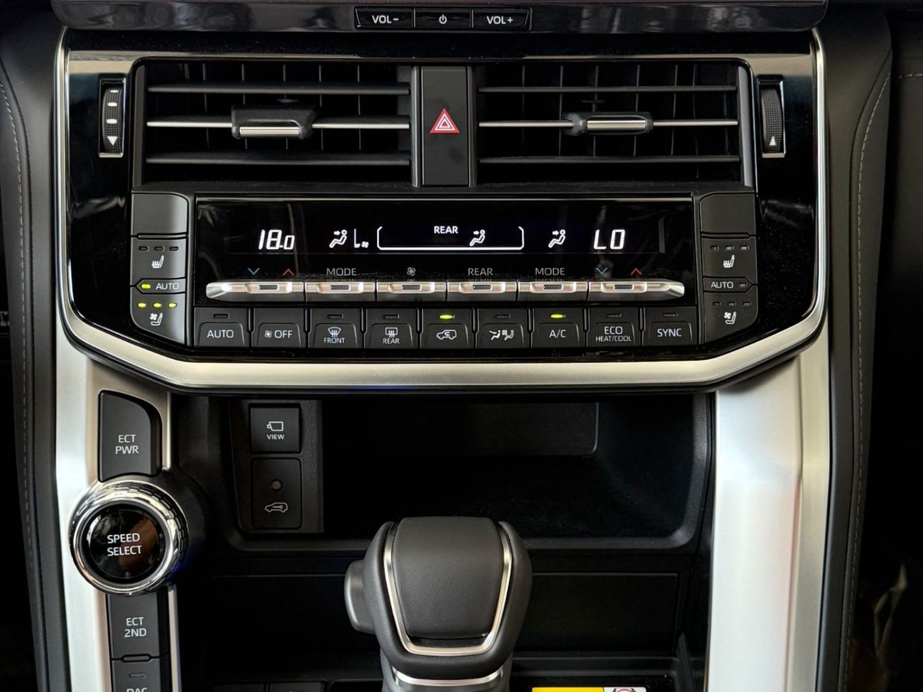 Toyota Land Cruiser VX 4.0 V6 FULL OPTION **EXPORT ONLY**التصدير فقط خارج الخليج***