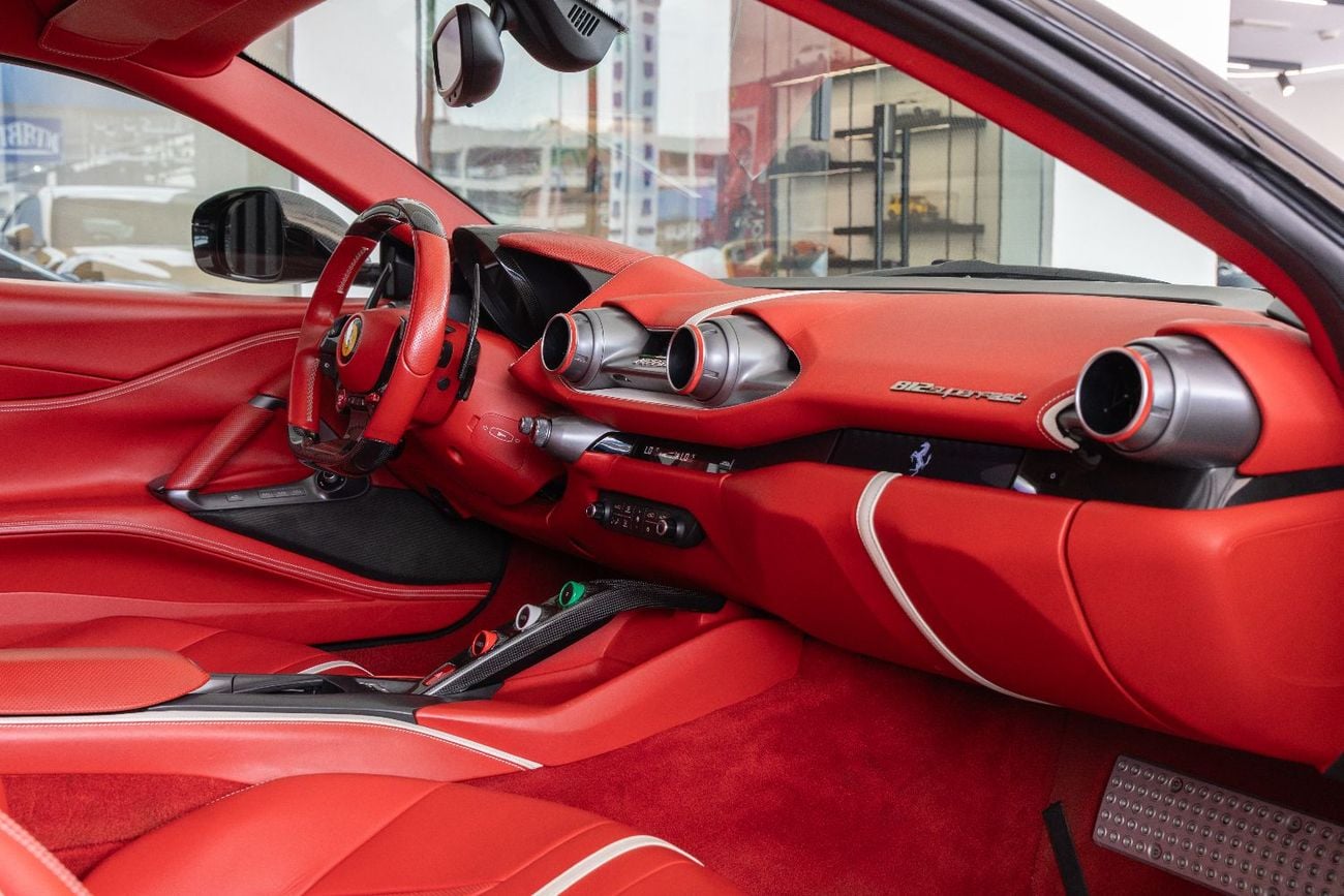 فيراري 812  سوبرفاست Ferrari 812 Superfast |  GCC Specs | Fully Carbon Fiber | Ceramic Brakes | Low Mileage | 2018