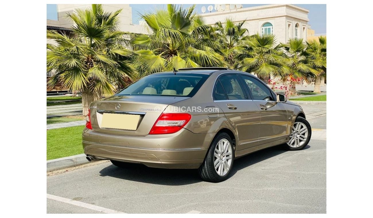 Mercedes-Benz C 200 Mercedes - BENZ C200 KOMPRESSOR || GCC || Very Well Maintained