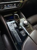 بي أم دبليو M550i Std 4.4L