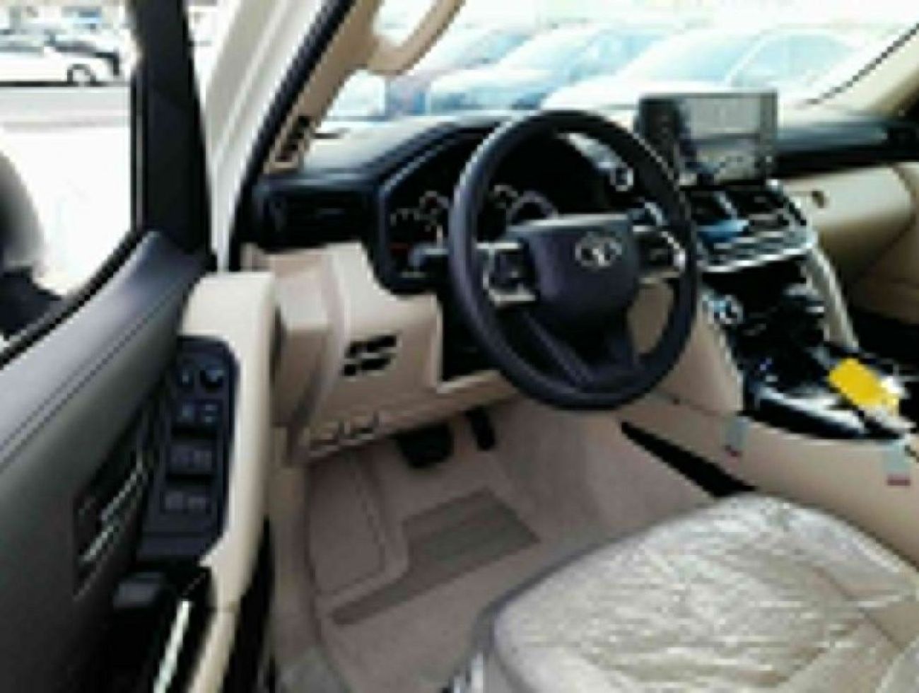 Toyota Land Cruiser 3.5L EXR ONE ELECTRIC SEAT WITH SUNROOF AUTO TRANSMISSION