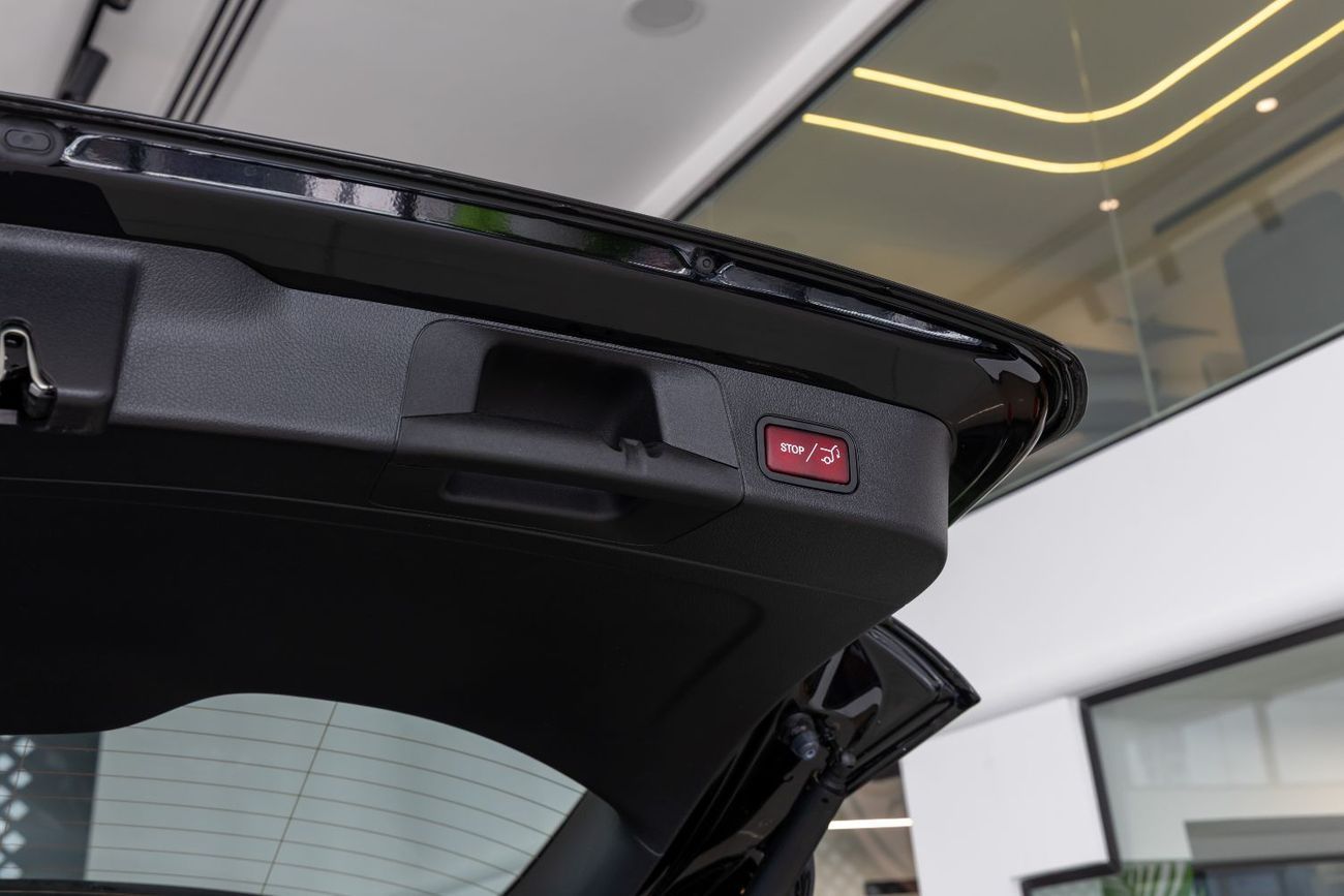 مرسيدس بنز GLB 200 Mercedes-Benz GLB200 Dynamic - 2025