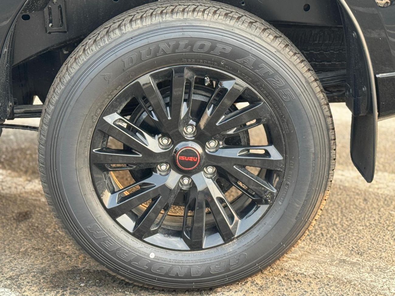 إيسوزو D ماكس 3.0L Crew Cab 4WD GT