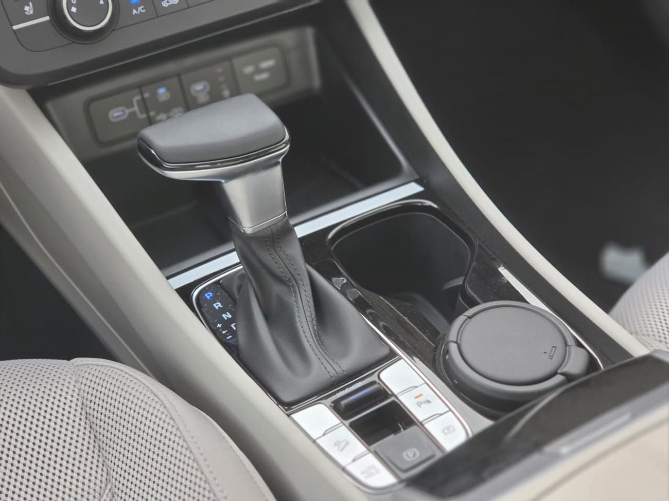 Hyundai Tucson  2.0L 2WD A/T Petrol