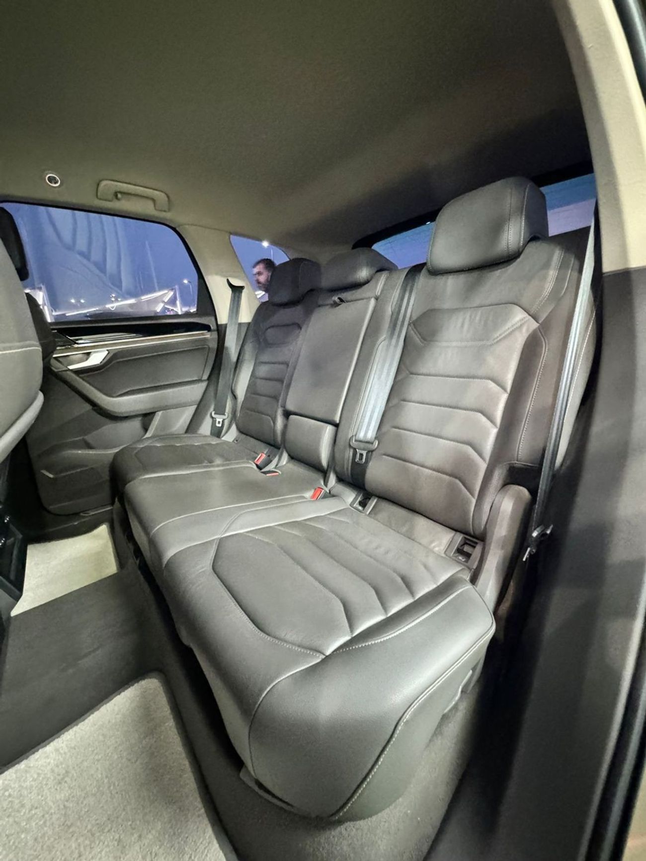 Volkswagen Touareg SE Volkswagen touareg Model 2018 GCC SPECS ORIGINAL paint no accident