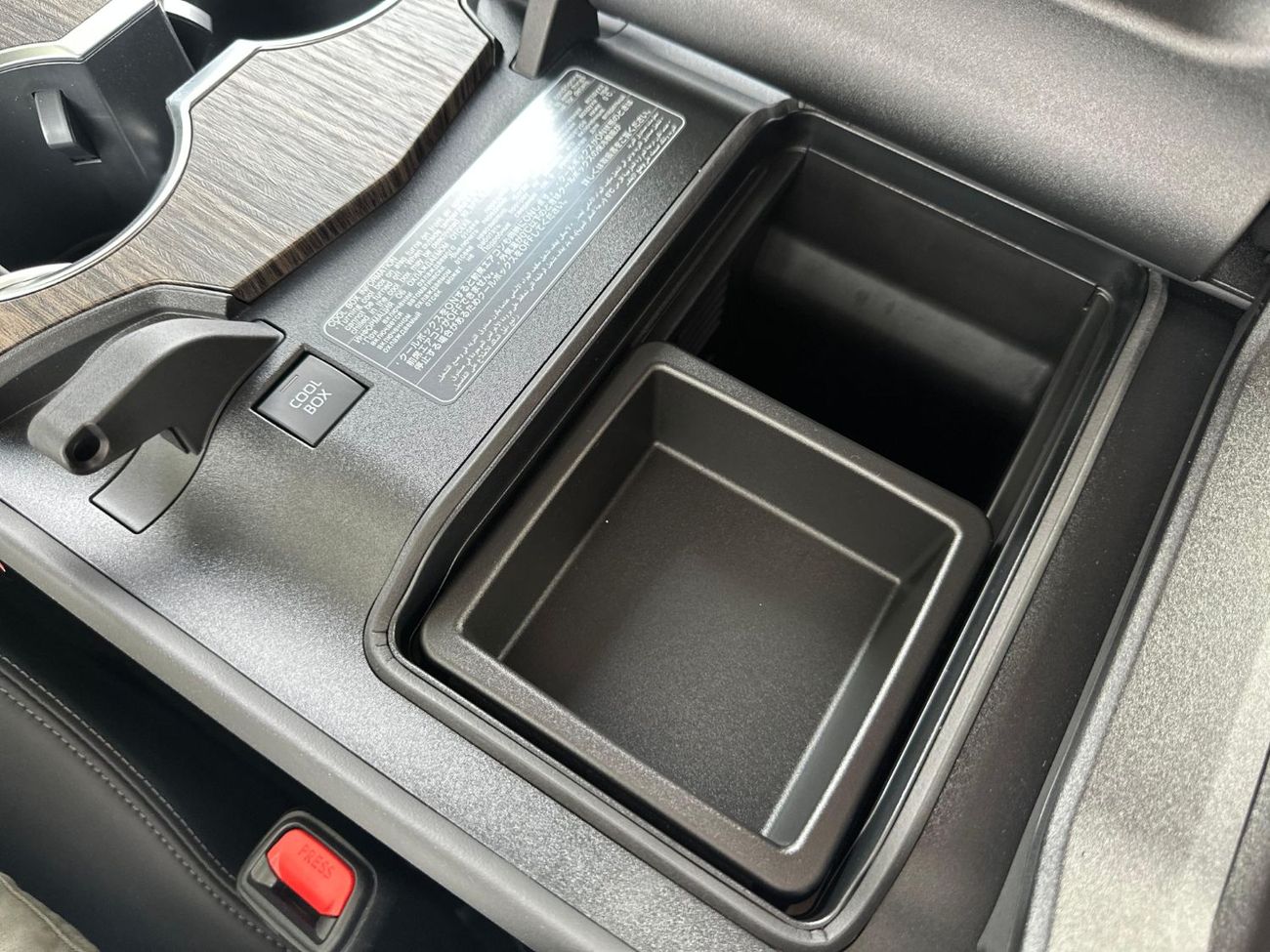 تويوتا لاند كروزر 2024 LC300 VXR 3.3 DSL