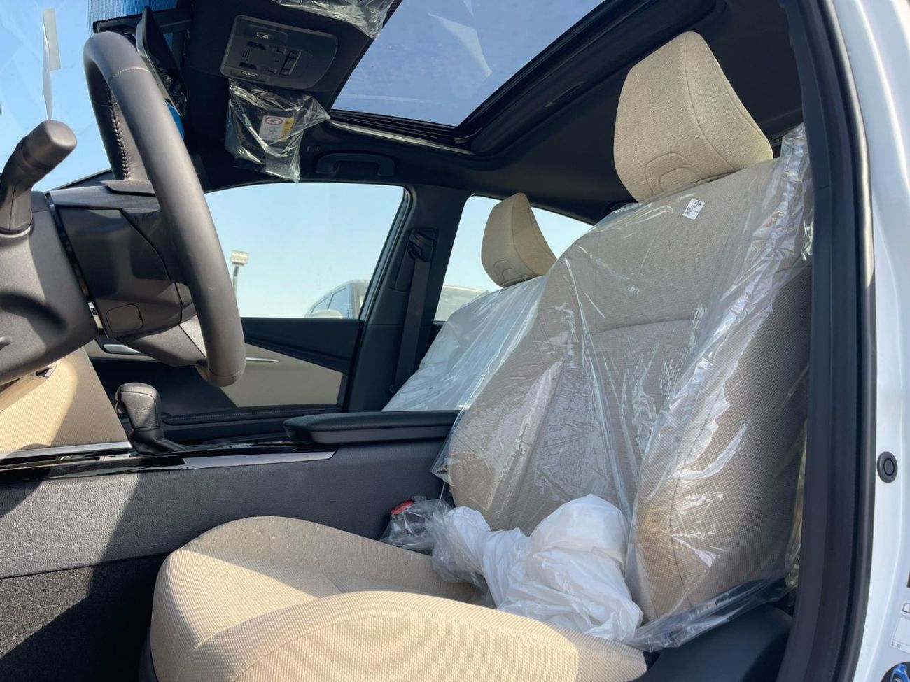 Toyota Camry 2025 TOYOTA CAMRY LE HYBRID E- PLUS