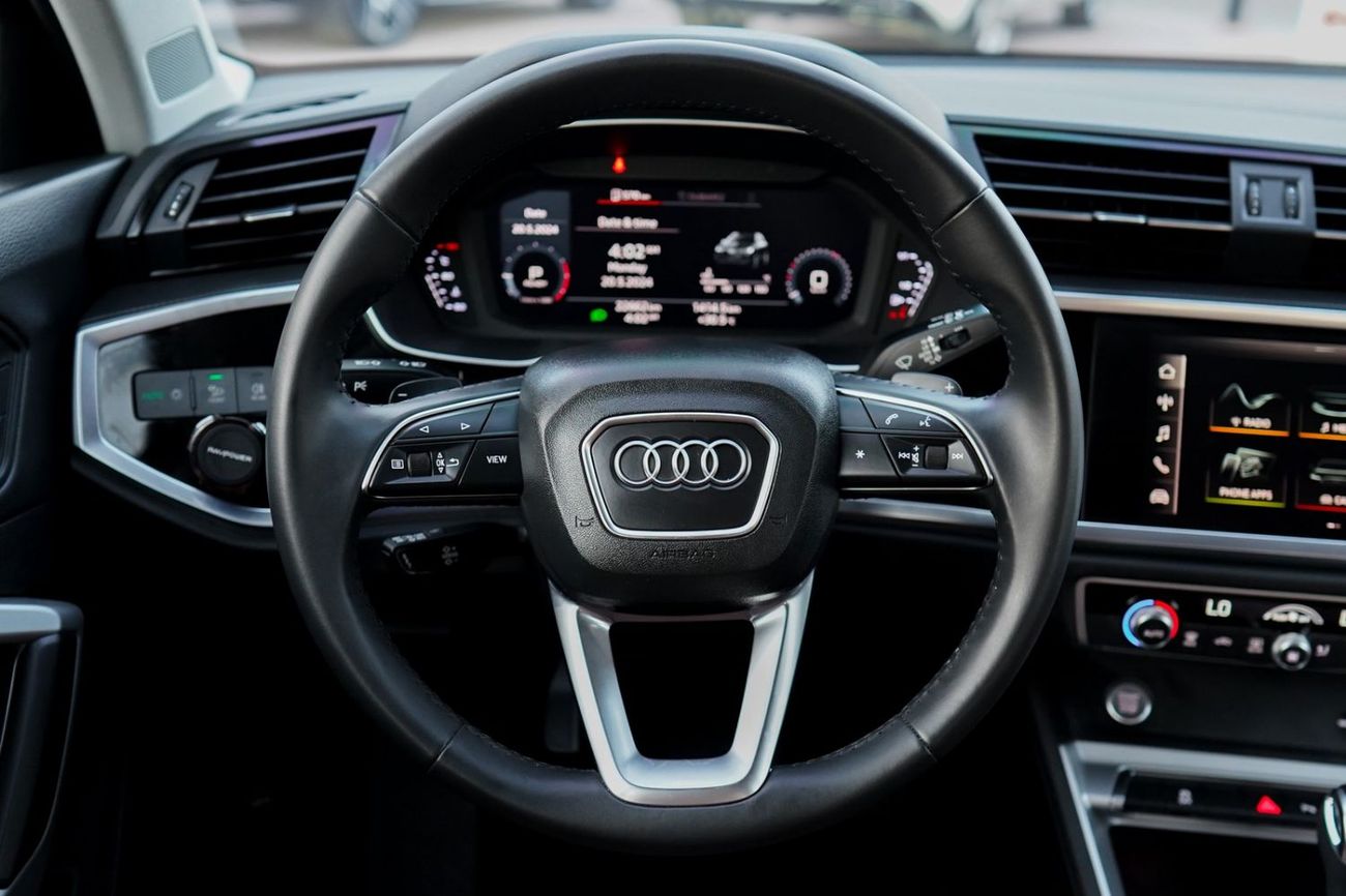 Audi Q3 35 TFSI ADVANCED Audi Q3 35 TFSI 2020 GCC for 1,406.00 AED monthly