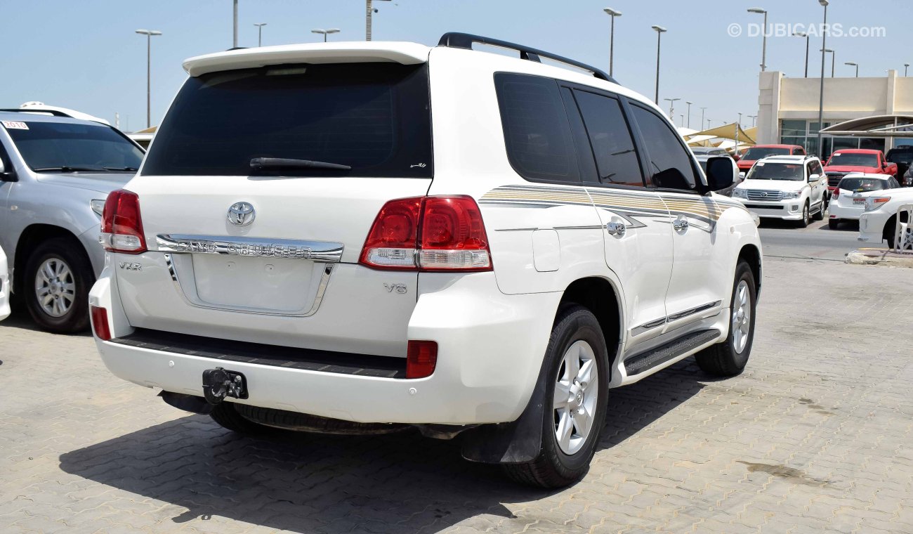 Toyota Land Cruiser VXR V8