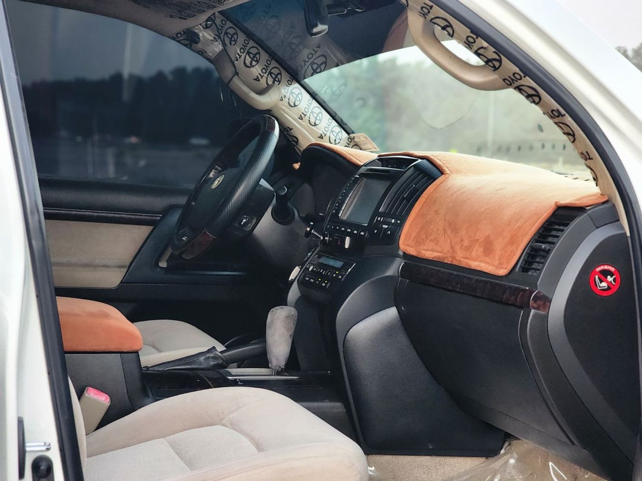 تويوتا لاند كروزر GX.R V8