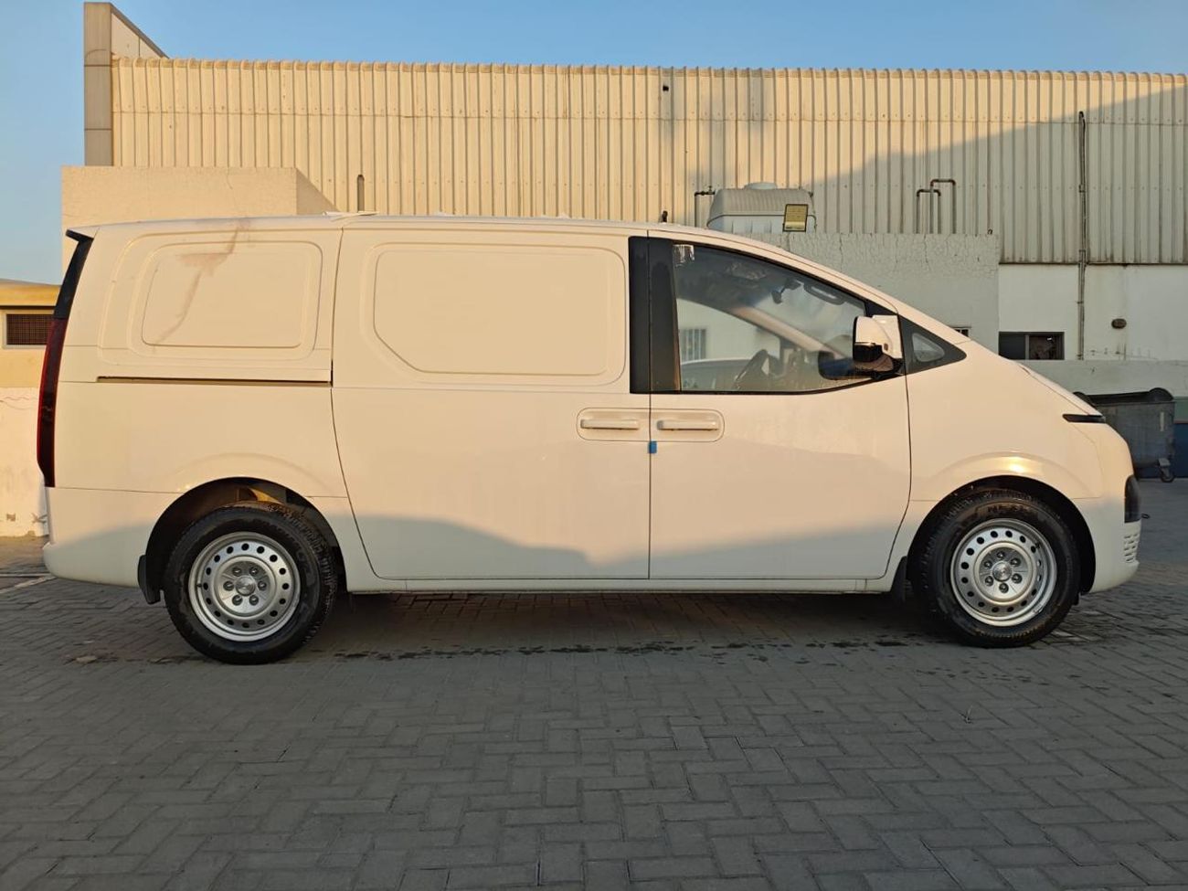 هيونداي ستاريا Cargo Van - Diesel Engine 2200 Turbo
