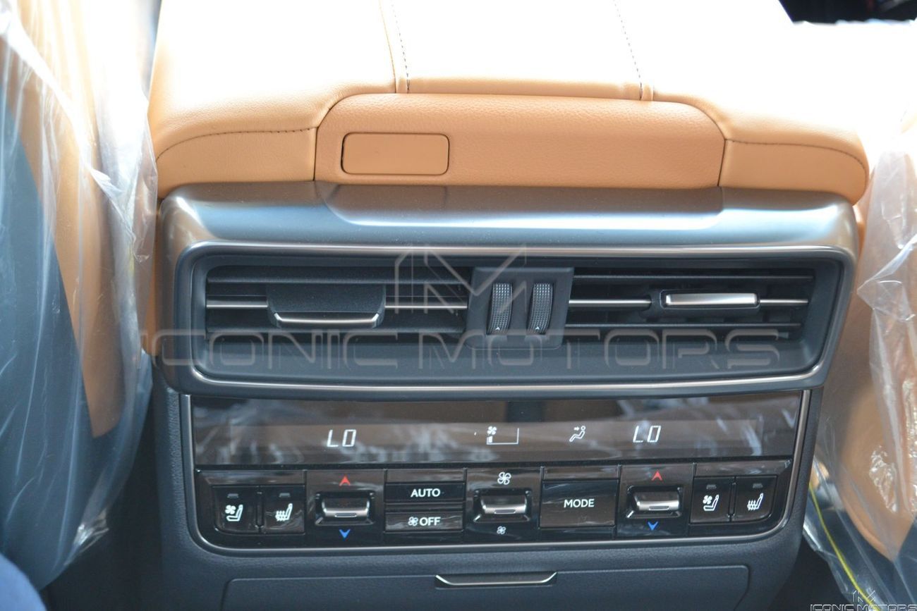 Lexus LX 700h Signature