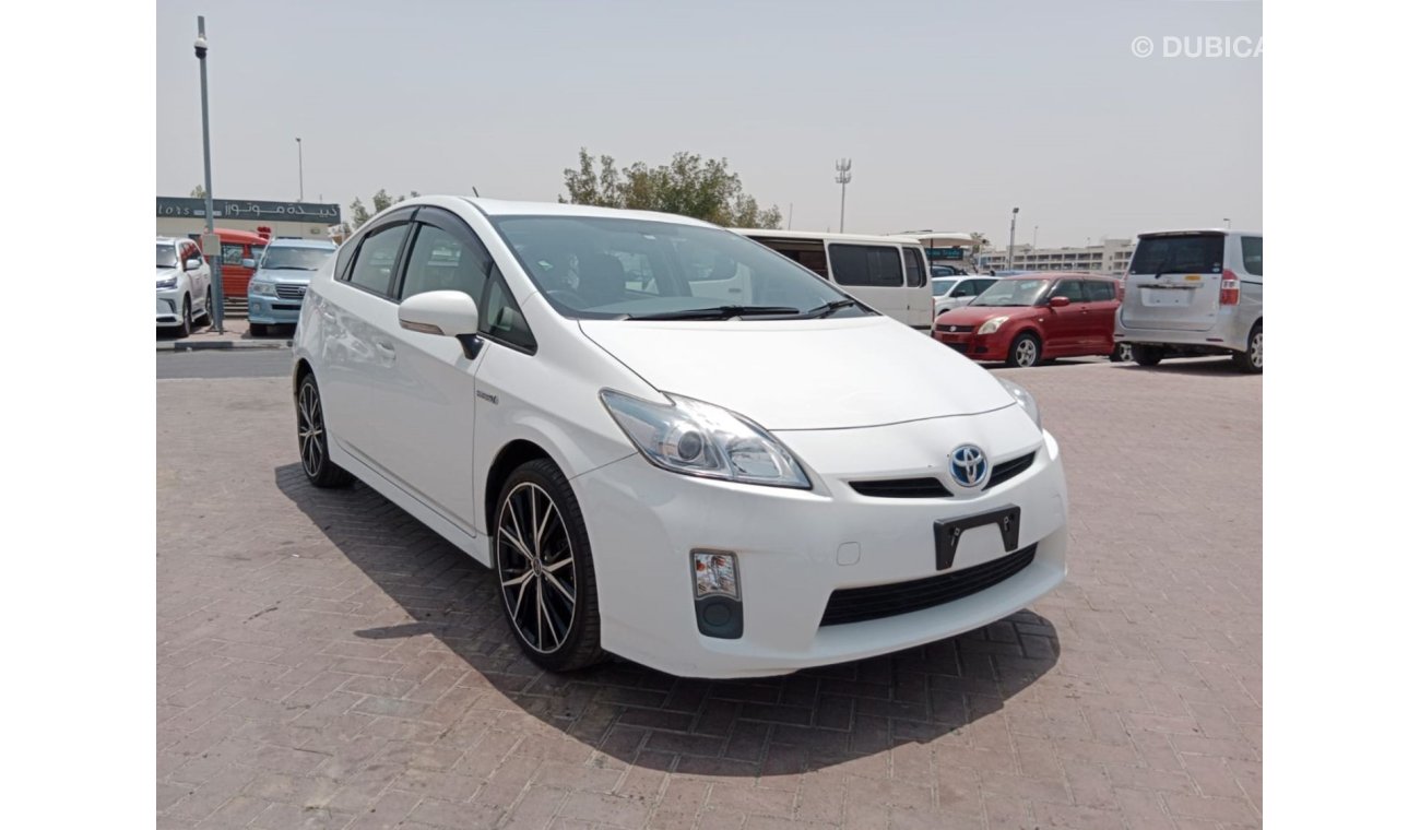 تويوتا برياس TOYOTA PRIUS RIGHT HAND DRIVE  (PM1571)