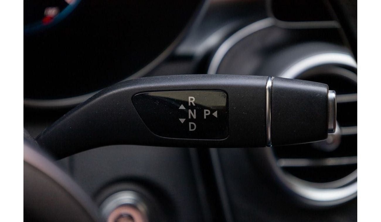 مرسيدس بنز C 200 Mercedes-Benz C200 AMG Premium + 2020 GCC under Agency Warranty and Service Contract  w