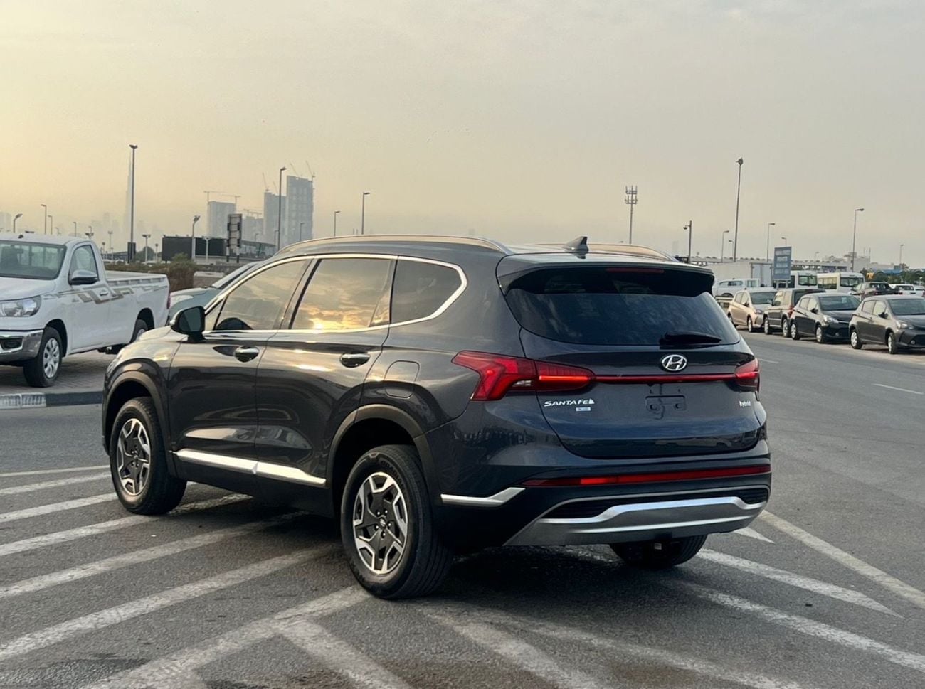 هيونداي سانتا في PREMIUM 2021 Hyundai Santafe FE Hybrid 1.6L V4 - AWD 4x4 -Push Strad - Auto Trunk - Leather Seat - Rear Came