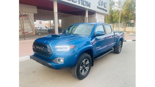 Toyota Tacoma 4x4 push sunroof