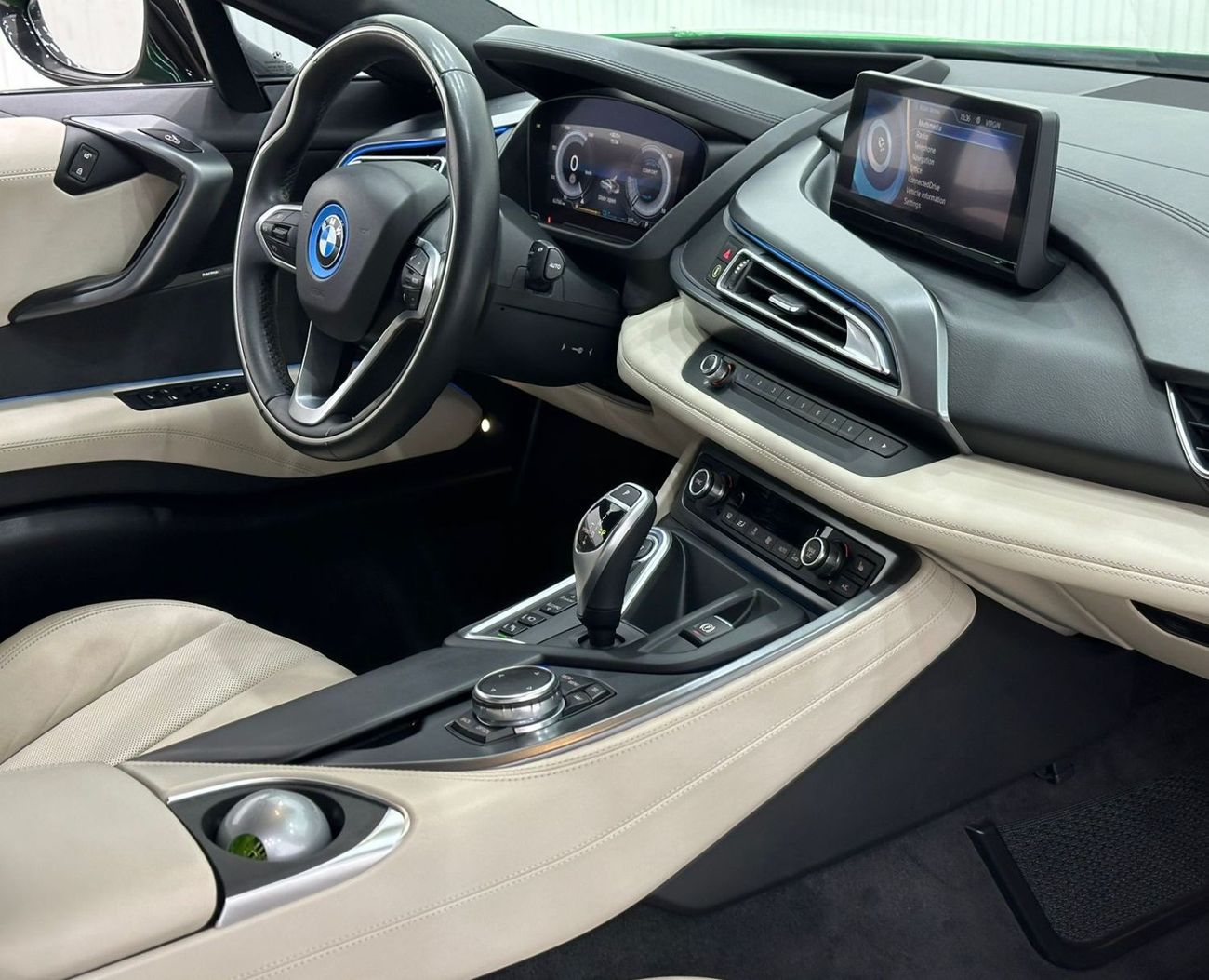 BMW i8 Std 2016 BMW i8, OCT 2026 AGMC Service Contract, Full Service History, GCC