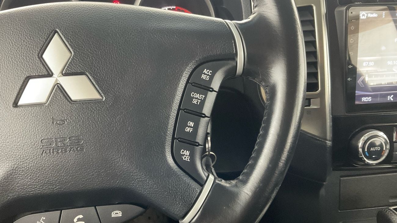 ميتسوبيشي باجيرو GLS Highline | شامل الضمان | 0 ﺪﻔﻋﺓ ﺃﻮﻟﻯ