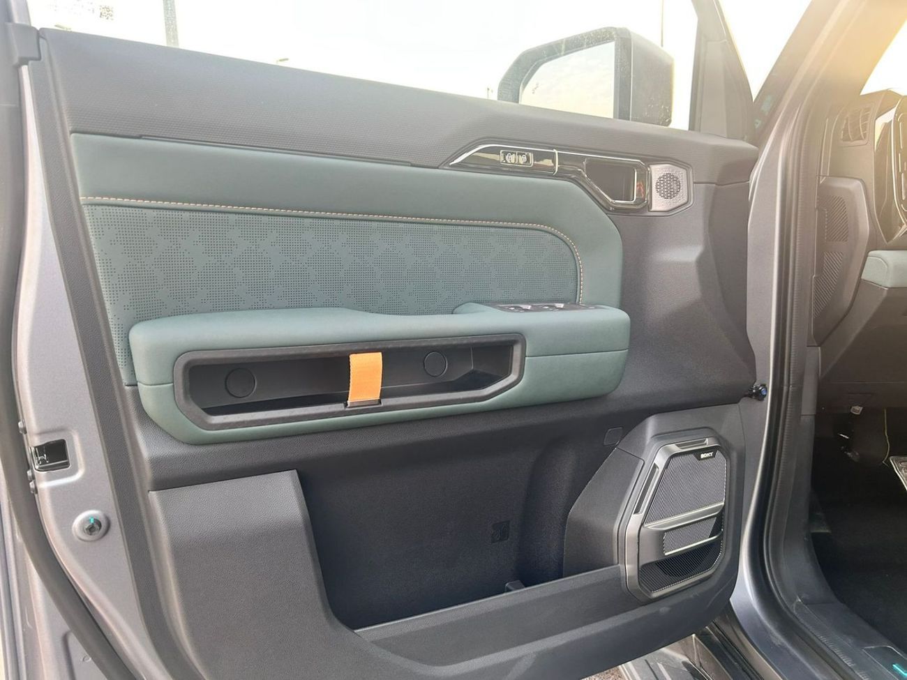 Jetour T2 JETOUR T2 2.0L PETROL 2025 7 SPEEDS  FULL OPTION