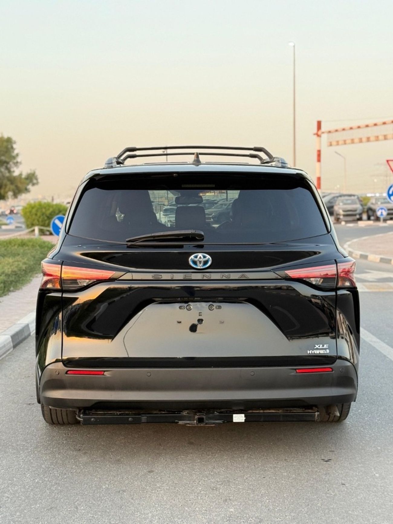 Toyota Sienna XLE Hybrid 2.5