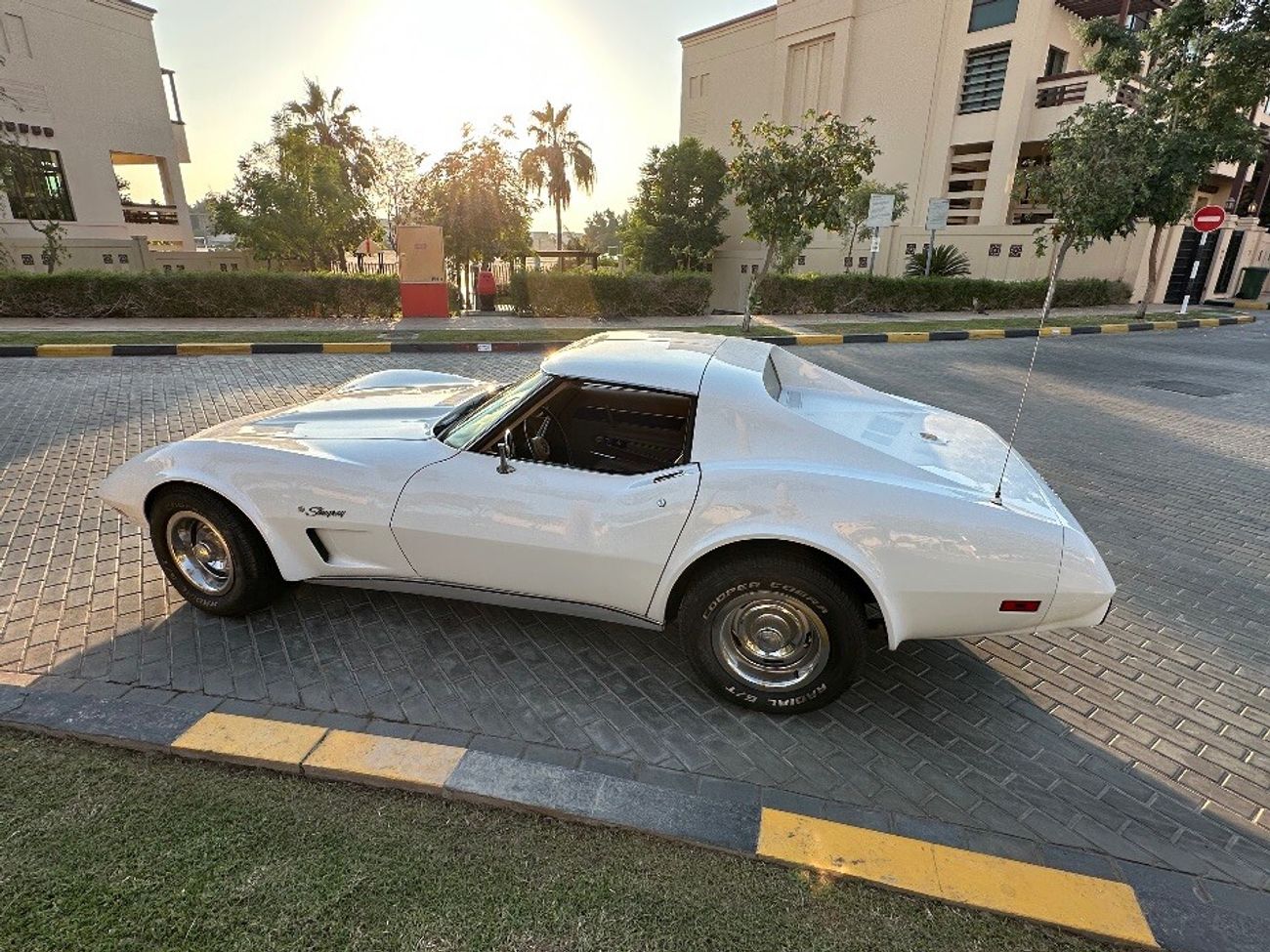 Chevrolet Corvette Coupe T-Top 350 CI