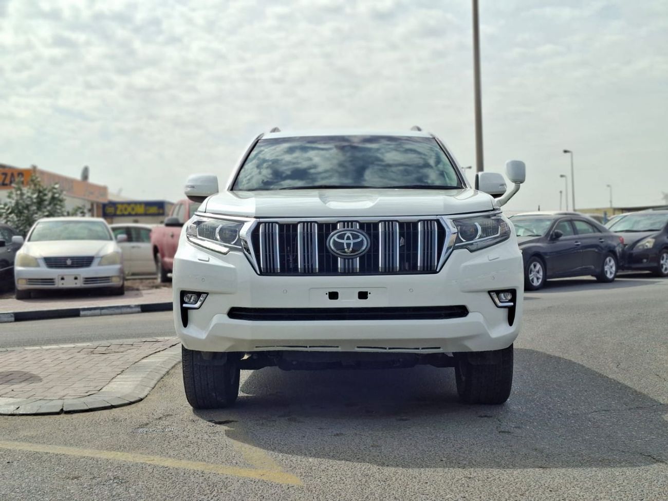 Toyota Prado TX 2.8L Japanese Car 457km driven Diesel engine 4WD Automatic Gear 7 Seats 5 Doors