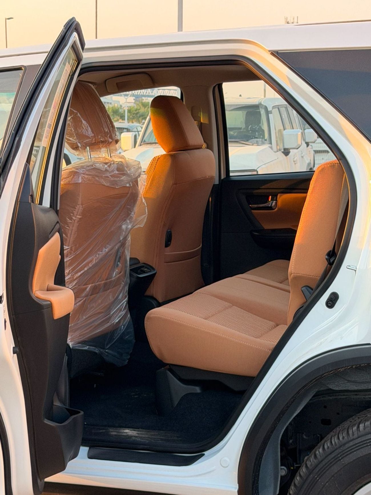 Toyota Fortuner SR5 2.7L PETROL A/T 7 SEATER
