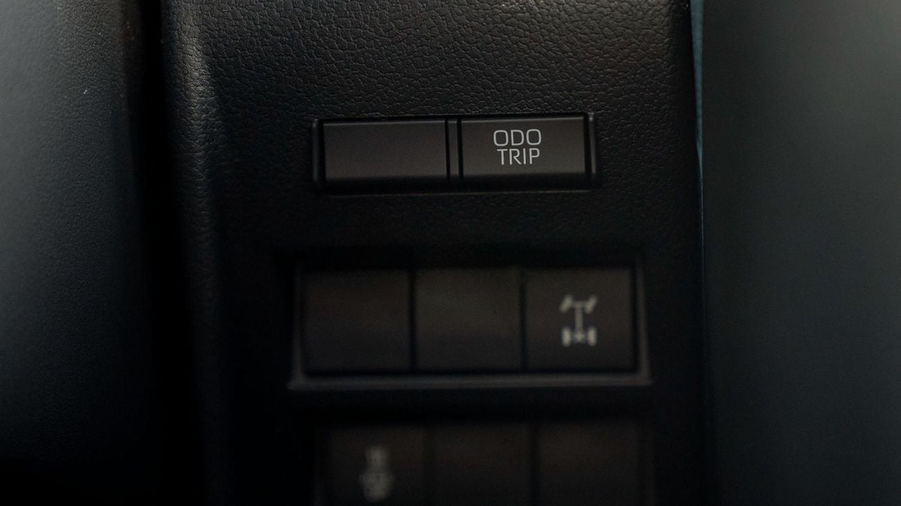 تويوتا لاند كروزر GXR LC GXR 3.3D\(LHD) TOYOTA LAND CRUISER LC300 GXR 3.3D AT MY2025 – BLACK