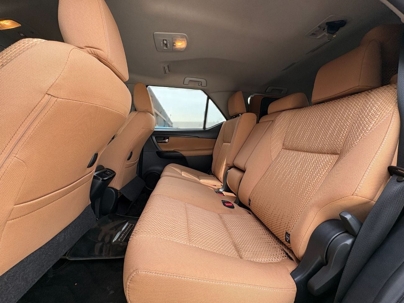 Toyota Fortuner TOYOTA FORTUNER EX-R 2.7L 4WD A/T | 2022 | GCC SPECS | AED 1,400 per month