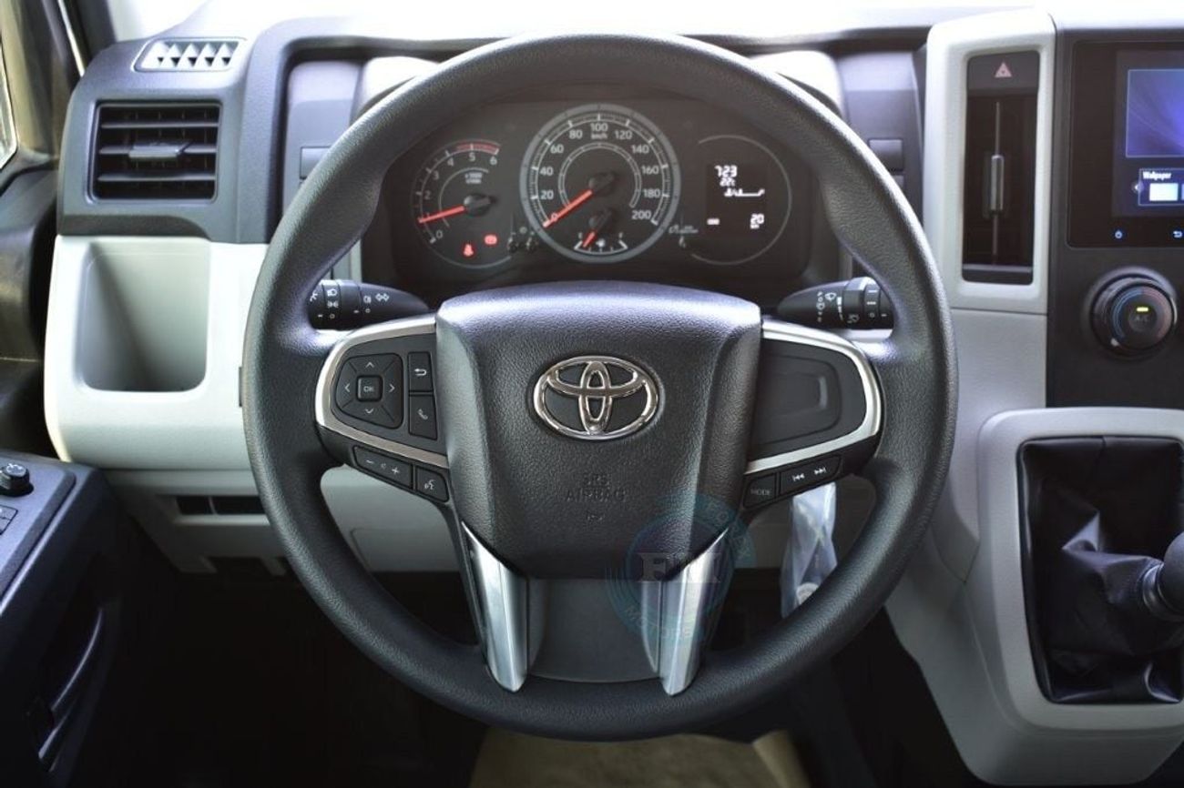 Toyota Hiace High Roof