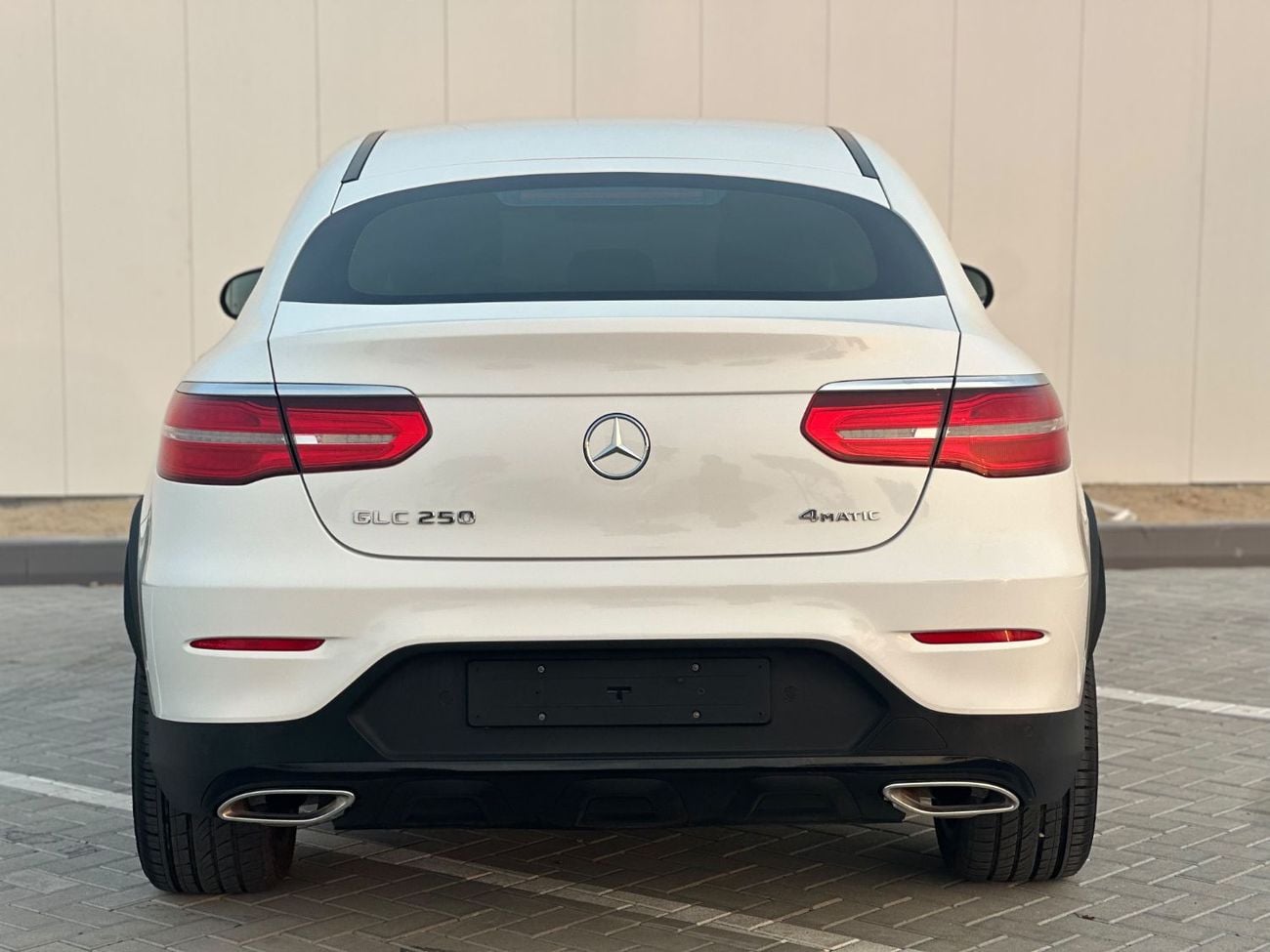 مرسيدس بنز GLC 200 بريميوم بلس
